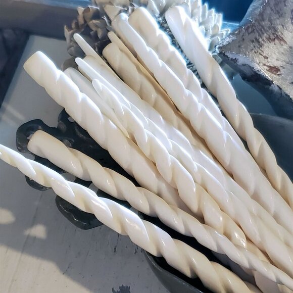 Handcrafted Avant Garde India Off White Carved Twisted Buffalo Bone Hair Stick - Picture 6 of 11